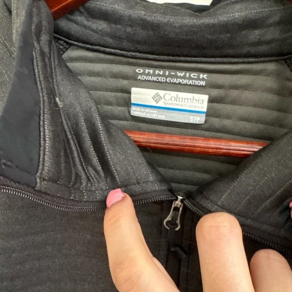 Columbia Women’s Small Grey Half-Zip Pullover - Picture 5 of 6